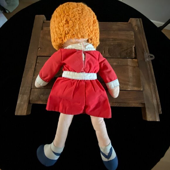 ANNIE W/DOG - Picture 6 of 8